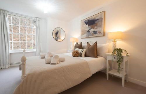 Charming 3BR Cottage Sleeps 8 - 15 Mins to Centre - Foto 22