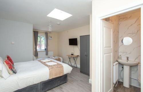 Saffron Studios - Photo 24