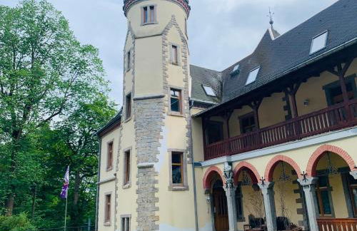Burg Aue- Ferienwohnungen Erzglück - Familien - im Grünen - zentral - Foto 1