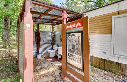 Waterfront Royal Home with Dock and Patio! - Foto 21