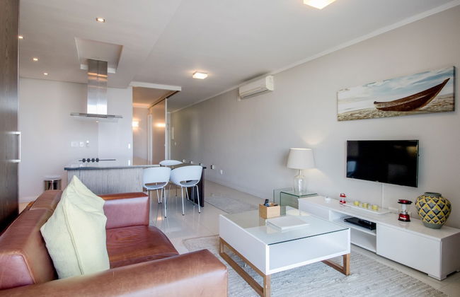 Camps Bay One Bedroom Apartment - The Crystal - Photo 6