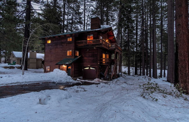 Tarly by Avantstay 5mins To Diamond Peak Skiing w/ Hot Tub in Incline Village - Foto 22