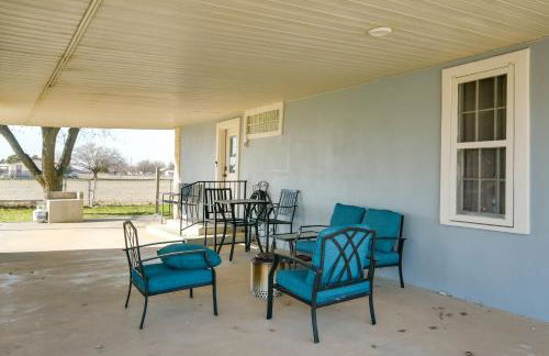 9 Mi to Downtown Lubbock Home with Yard - Foto 22