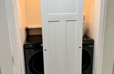 Newest Cottage Downtown. Pet Yes - Photo 25