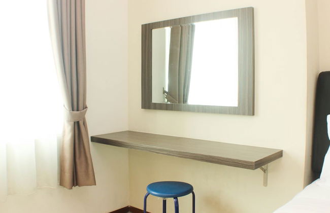 Great Location And Comfy 2Br Apartment At Thamrin Residence - Photo 19