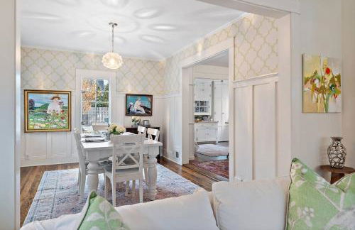 "Broadway Hideaway" by Roxy Rentals - Foto 3