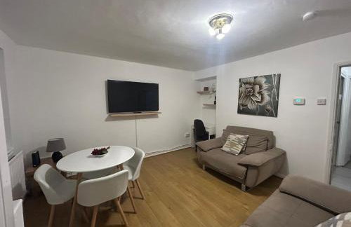 Truehome apartment in South London - Photo 4