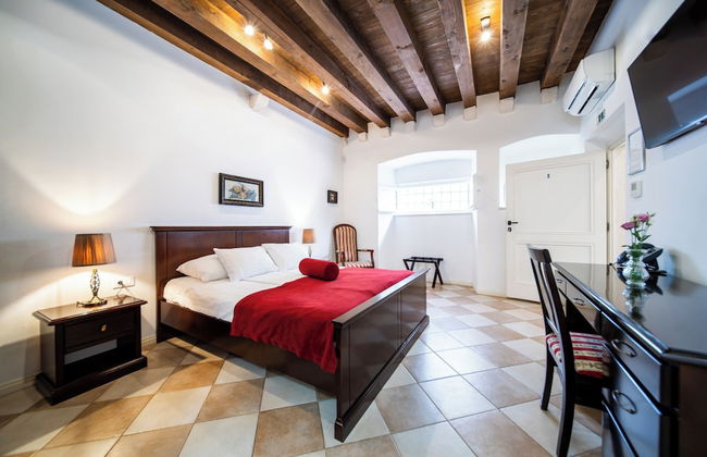 SUNce Palace Apartments with free offsite parking - Foto 5