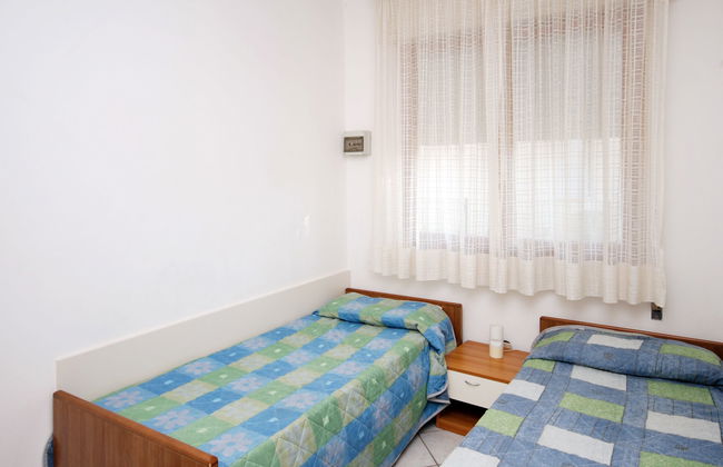 3 bedroom House in Lignano Sabbiadoro with garden and terrace - Photo 11