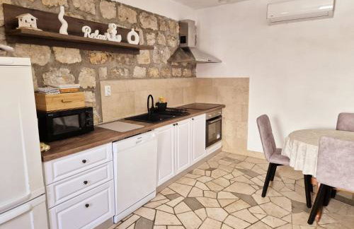 Guest House Roses - Photo 14