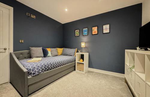 Converted Welsh Sunday School with Sea View & Garden on Anglesey - Dog Friendly - Photo 54