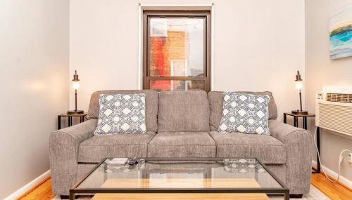 Mt Adams 1BR Great Location Steps from Monastery - Photo 2