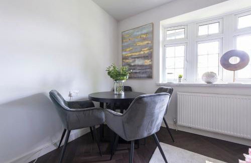 Modern 2BR Flat with 3 Beds Urban Getaway - Cherry - Foto 40