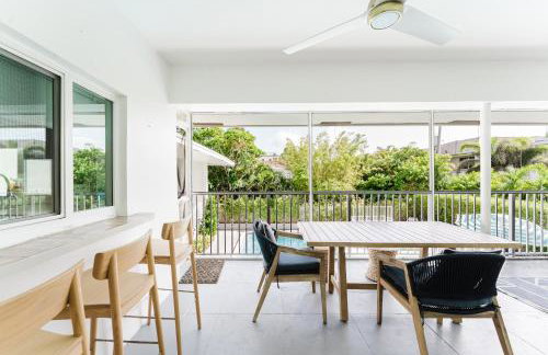 Aureum Stay Beachside Two Bedroom with Pool near Boca Beach - Foto 34