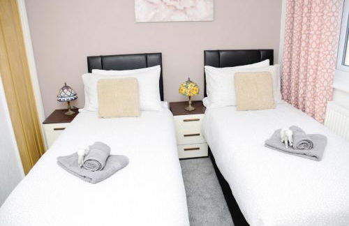 SM Dreams Unlimited Serviced Accommodation- Stanwell-Staines-Heathrow - Foto 11