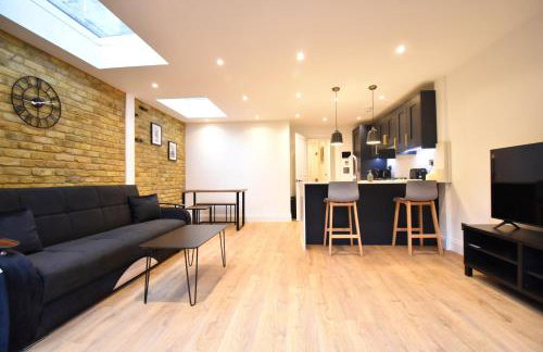 Stunning 2 bed apartment - Photo 20