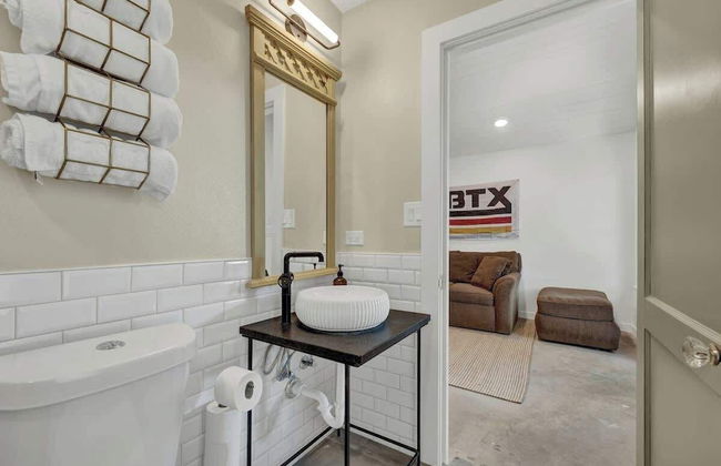 Historic Gem Near Schlitterbahn - Foto 19