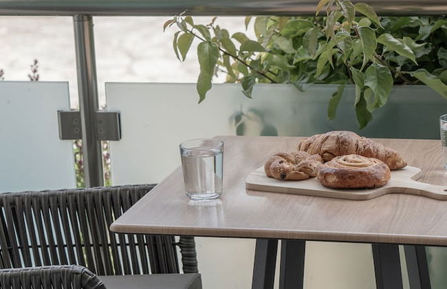 Captain's Seafront Apartments - Foto 80