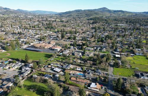 Luxury Wine Country Cigar Lounge King Suite BBQ - Foto 44