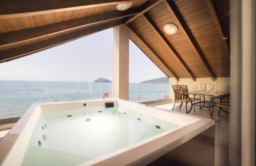 George Beachfront Apartments - Foto 1