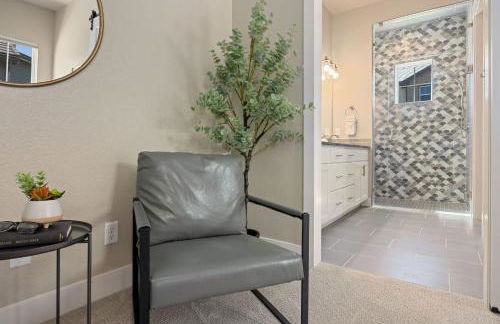 NEW! Elegant Home near TPC Golf Course & Trails - Foto 32