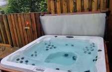 Stylish Lodge in the Peak District sleeps up to 9 - Photo 13