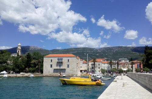 Old school apartment - Photo 13