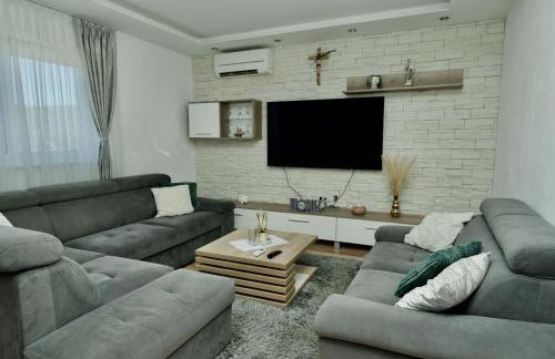 Apartment Mario - with pool - Foto 24