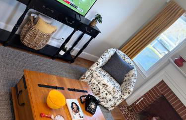 Perfect 4bdrm home with Antique & Modern Accents for Getaways - Foto 45