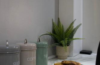 Stylish 2-Bed Garden Flat, 5 Mins to Brixton - Photo 58