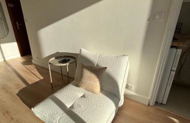 Proche Festival de Cannes - Studio avec Loggia - Gare à 5min Bus au pied de l'immeuble - Foto 4