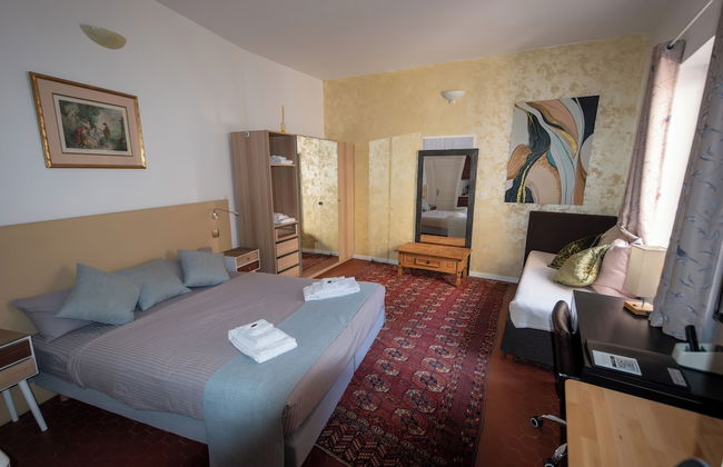 A L'OMBRE DU PALAIS - Photo 32