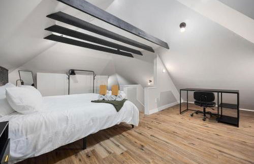 Charming 3BD Home for Long Stays - Foto 23