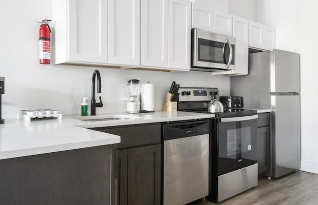 Luxury 1BR 30 Mins to Manhattan Evonify - Photo 11