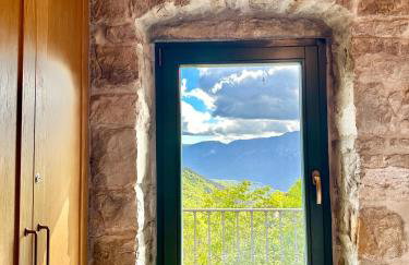 Waterfall Kataraktis Vatatsi - Foto 23