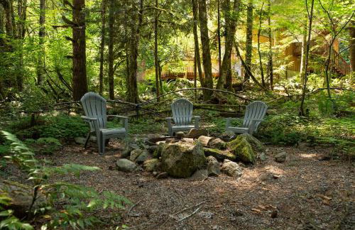 Mid-century Cabin Hideaway - Hot Tub & Fire Pit - Foto 54