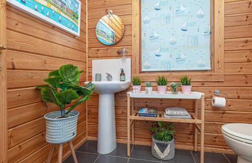 Scandi Cabin in Heart of Anglesey with Parking - Foto 27