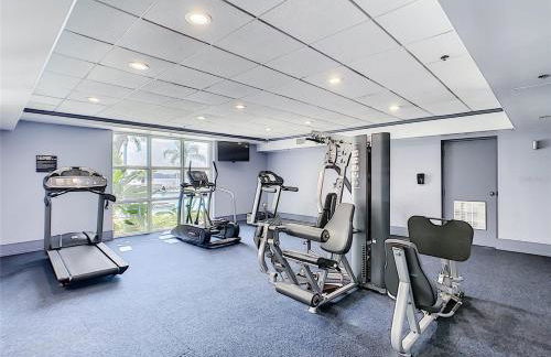 Sunshine Oasis - Orlando Lakefront Luxury - Photo 48