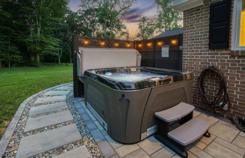 Zook Manor with Hot tub Firepit and Game Room - Foto 4