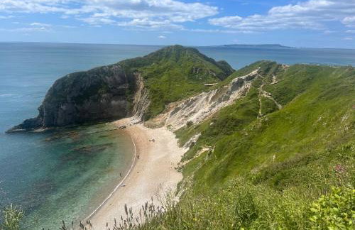 SeaView Sleeps 4to6 Pet friendly Parking - Photo 6