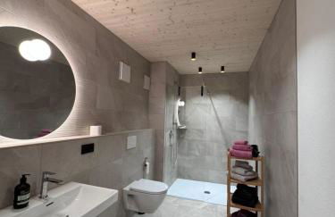 seeglueck ROSENHOF - naturnah Wohnen im Holz100-Vollholzhaus mit Whirlpool und Garten - Photo 41