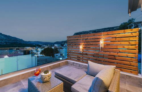 Aphrodite Luxury Accommodation - Photo 25