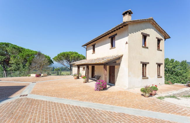 Borgo Pulciano Agriturismo - Photo 2