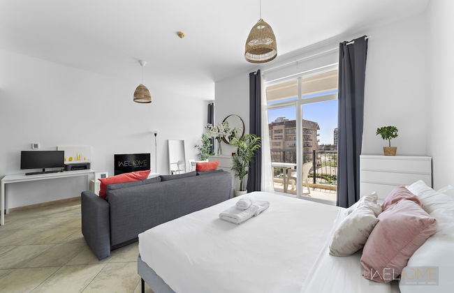 WelHome - Stylish Studio with Park Views in Regent House 2 - Photo 1