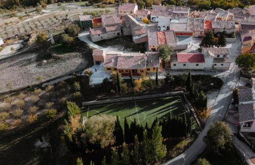 CASERIO INAZARES - CASAS DE MONTAÑA CON CHIMENEA Y NIEVe - Foto 11