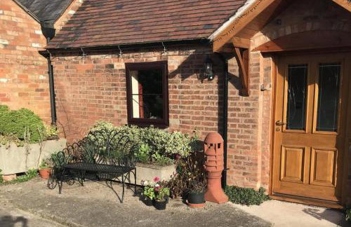 Nuneaton - Cottage - Sleeps 2 - Parking - Garden - Foto 7