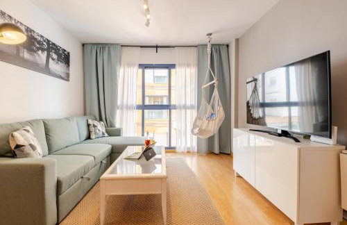 Explore Málaga from a Modern Apartment - Photo 27