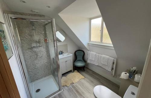 Trinity House - Photo 18