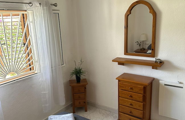 2-bed Apartment 10 min Drive to the Beach! - Foto 7