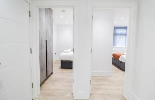 The Wycombe Pad - 2BR Ground Floor Apt with A Private Entrance & Free Secure Underground Parking - Foto 47